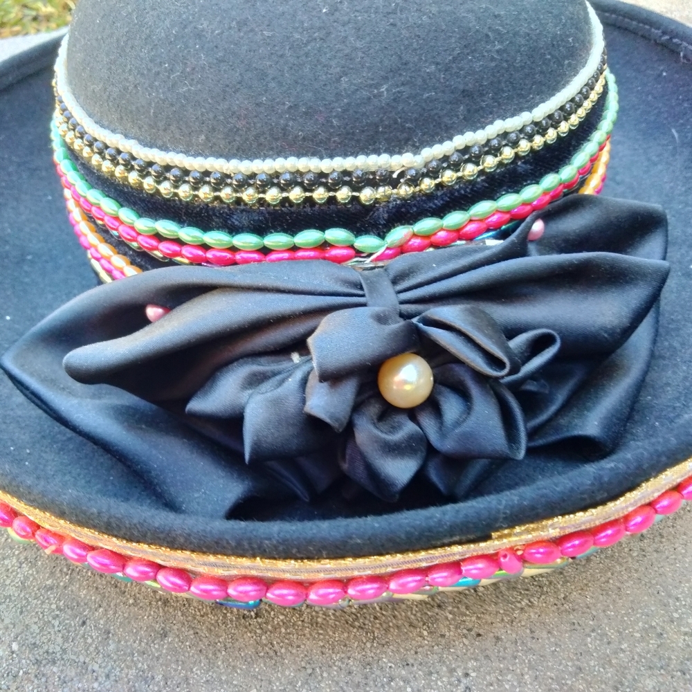 Vintage Black Beaded Wool Derby Hat with Bow Made in USA - Picture 6 of 10